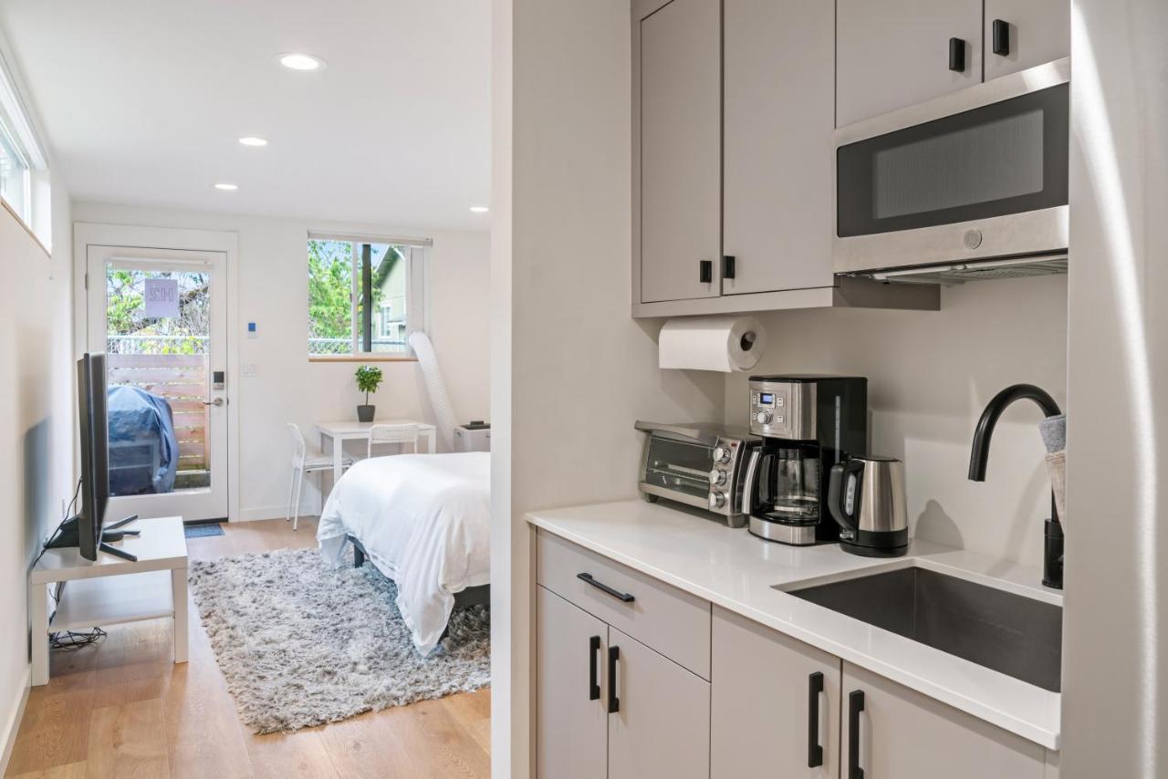 Modern Apartment Near Light Rail Seattle Kültér fotó